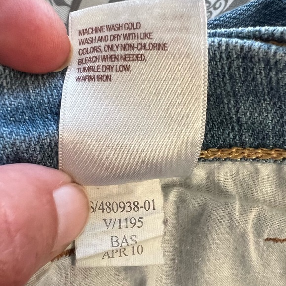 Old Navy The Sweetheart Custom Bleached Straight Leg Jeans Women’s Sz 6S - Picture 7 of 7